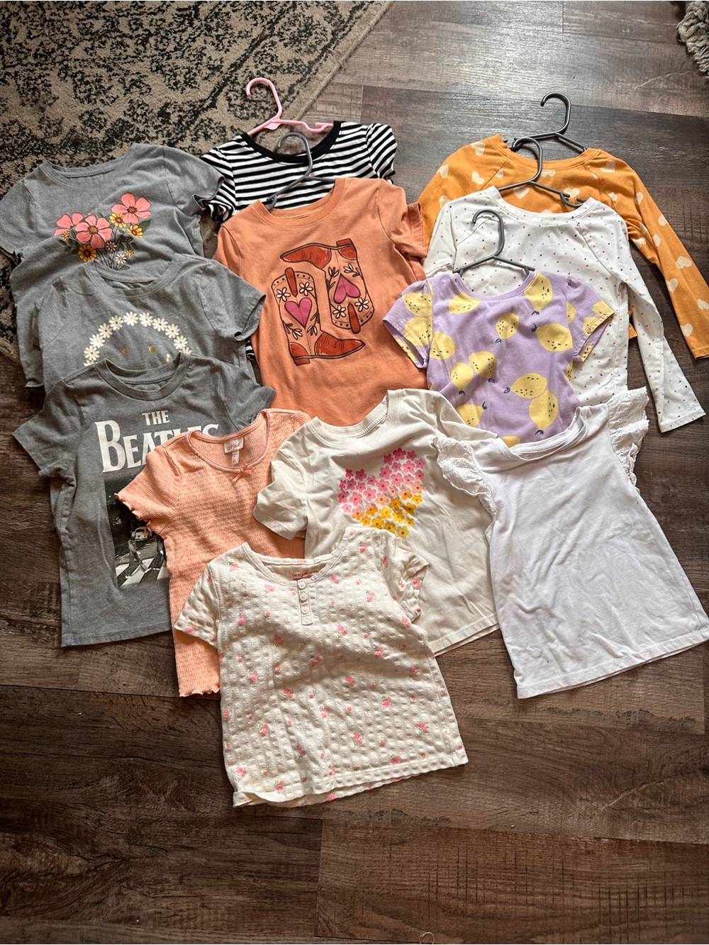 Kids xs 4/5t shirt bundle - White, Peach, Gray, Purple, Orange Beatles, Cowgirl,